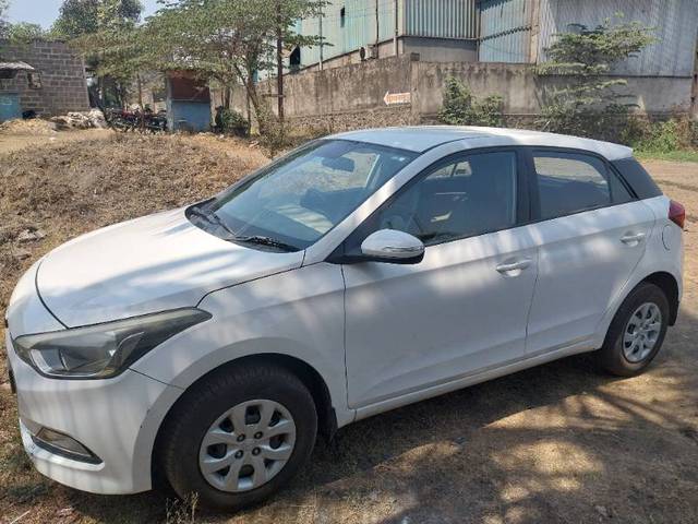 https://images10.gaadi.com/usedgaadi-sellcar/UsedCar/bd173c8d-8591-48c2-8fcf-fc874325d3a5/8a363a0c-3909-4923-847a-69503a0264f2.jpg?imwidth=6400