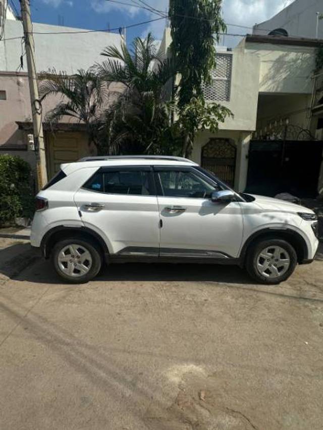 https://images10.gaadi.com/usedgaadi-sellcar/UsedCar/bd1ce3cb-c0f3-4108-85ad-7da376c60bf1/754f8d7e-3c53-45ac-8003-f2d28b4bc4a9.jpg?imwidth=6401