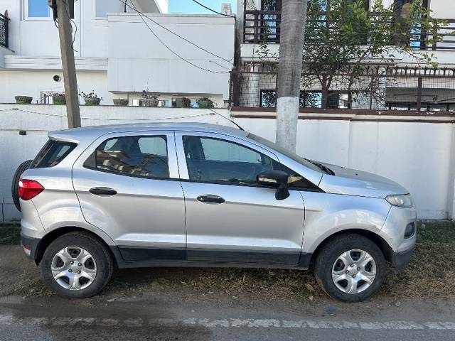 https://images10.gaadi.com/usedgaadi-sellcar/UsedCar/bd338d51-53d3-4809-a3f8-27fd081204d0/e15f7b9a-6d92-4f7a-96d6-7d8984461c2f.jpeg?imwidth=6401