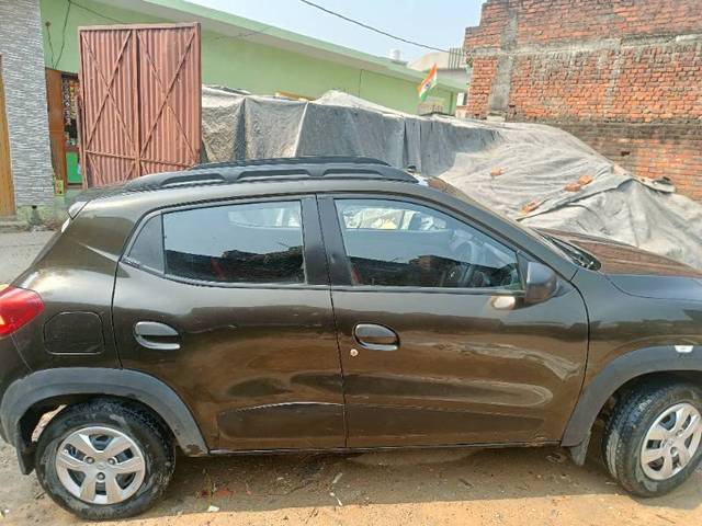 https://images10.gaadi.com/usedgaadi-sellcar/UsedCar/bd3657fc-b298-4664-a9f5-67ae2742dca9/12a1f96b-316e-4ec1-b269-97be2863496f.jpg?imwidth=6401