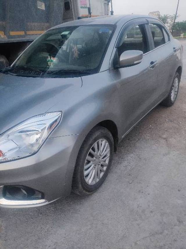 https://images10.gaadi.com/usedgaadi-sellcar/UsedCar/bd749479-96ab-4161-94ad-6899ca91b42b/7b880b52-c065-4b7e-9478-036f2249ba9e.jpg?imwidth=6400