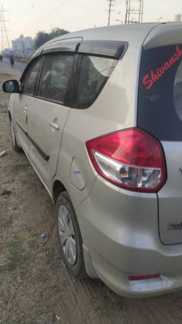 https://images10.gaadi.com/usedgaadi-sellcar/UsedCar/bd784a28-65a2-4f0d-bbeb-934514d88233/07308c71-4740-49fc-a95e-c7f15e5104b5.jpg?imwidth=6401