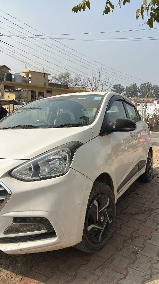 https://images10.gaadi.com/usedgaadi-sellcar/UsedCar/bd8cef52-8bac-4dea-bd15-8573d3768cdb/4a14e417-91e5-46e9-8336-243c345bec82.jpeg?imwidth=6402