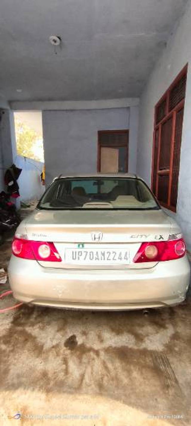 https://images10.gaadi.com/usedgaadi-sellcar/UsedCar/bdeb1e83-3836-440f-8f0c-c5fe9a1ba324/57bdcc56-3756-4035-b53e-f401e5ee589e.jpg?imwidth=6400