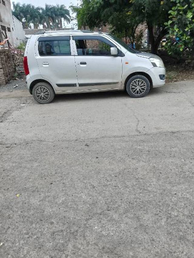 https://images10.gaadi.com/usedgaadi-sellcar/UsedCar/bdffcccc-b32c-4d04-8b98-172303c04875/7e08d66f-0964-49a6-9269-cf03c69c9127.jpg?imwidth=6401