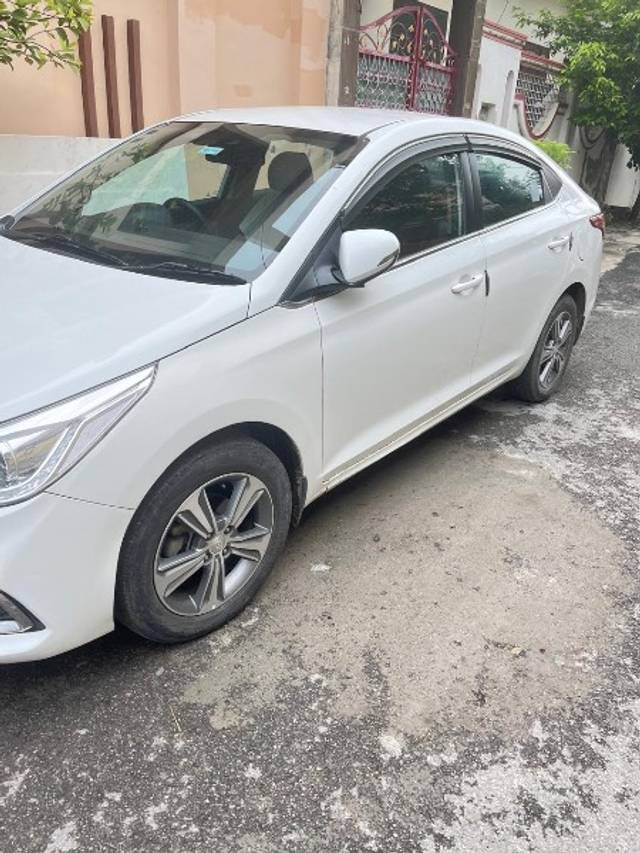 https://images10.gaadi.com/usedgaadi-sellcar/UsedCar/be55fb73-d5c6-4a45-aee7-bd258175a5cd/cb0135c3-b7a0-487e-ad61-41792b4734f4.jpeg?imwidth=6400