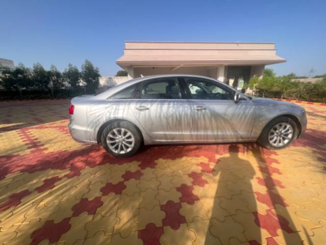 https://images10.gaadi.com/usedgaadi-sellcar/UsedCar/be971d52-ec02-4208-b253-0a6cb41717ff/f1005e56-36d6-425d-ba2e-7d919f28ba26.jpeg?imwidth=6401