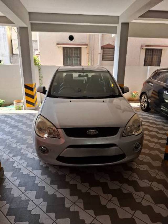 https://images10.gaadi.com/usedgaadi-sellcar/UsedCar/bee95a97-8537-46e6-b41c-cfbd9ee13242/67ac3979-0894-43be-8ed5-f3e99ffc3508.jpg?imwidth=6400