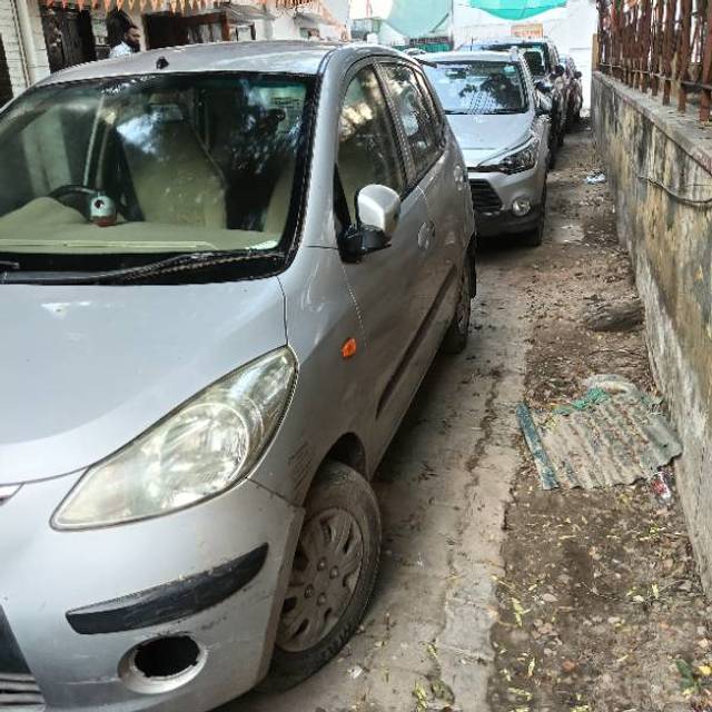 https://images10.gaadi.com/usedgaadi-sellcar/UsedCar/bef365bf-66ce-4cc8-92f3-d20929f061d9/2dd0a87f-e8af-4688-b65b-2459db645173.jpg?imwidth=6400