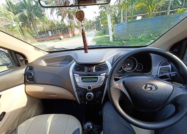 https://images10.gaadi.com/usedgaadi-sellcar/UsedCar/bf3379fc-9ef8-4d98-ac55-ce8042b29c79/03a25ffb-fbeb-4eca-9c30-599e952f15ca.jpg?imwidth=6402