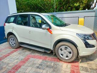 Mahindra XUV500 Mahindra XUV500 W7 BSIV