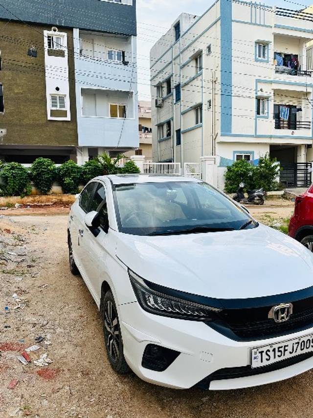 https://images10.gaadi.com/usedgaadi-sellcar/UsedCar/bf79b4ef-005c-4fa3-a339-2b024b176892/5838113a-c84a-4295-a477-3598ee47f148.jpeg?imwidth=6400