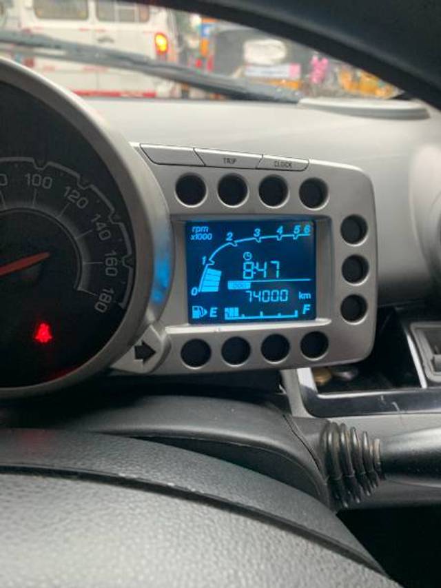 https://images10.gaadi.com/usedgaadi-sellcar/UsedCar/bf9783a1-d5a4-43b4-af38-a085b0fb712f/43d26550-8a37-496b-bbe9-c7a9d57f43cc.JPG?imwidth=6402