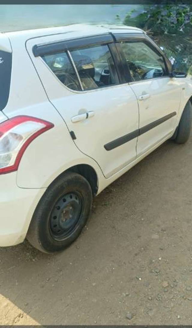 https://images10.gaadi.com/usedgaadi-sellcar/UsedCar/bfaee223-1723-42b1-8861-8acf0d176f95/25f82138-e7c6-4169-b27c-4703c0150172.jpg?imwidth=6402