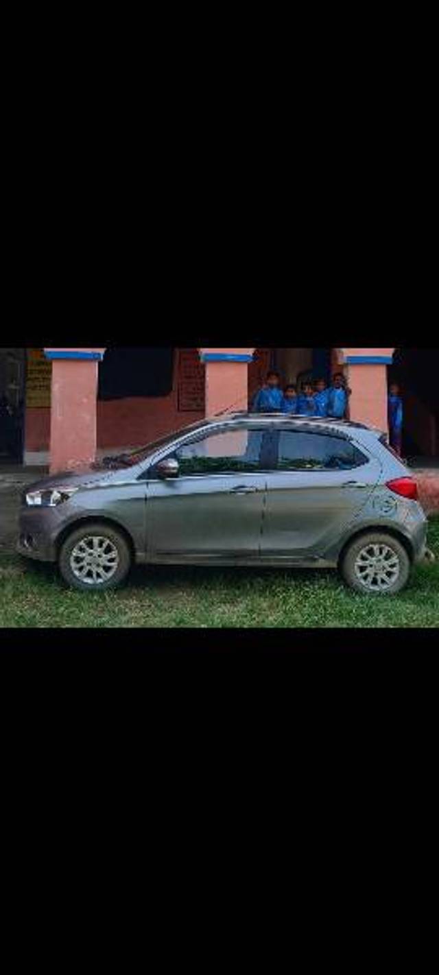 https://images10.gaadi.com/usedgaadi-sellcar/UsedCar/bfdb1e5f-ca0e-434d-b3ba-8112540c2b14/6db175c9-3123-4fee-bfef-2c5a67f17a60.jpg?imwidth=6401