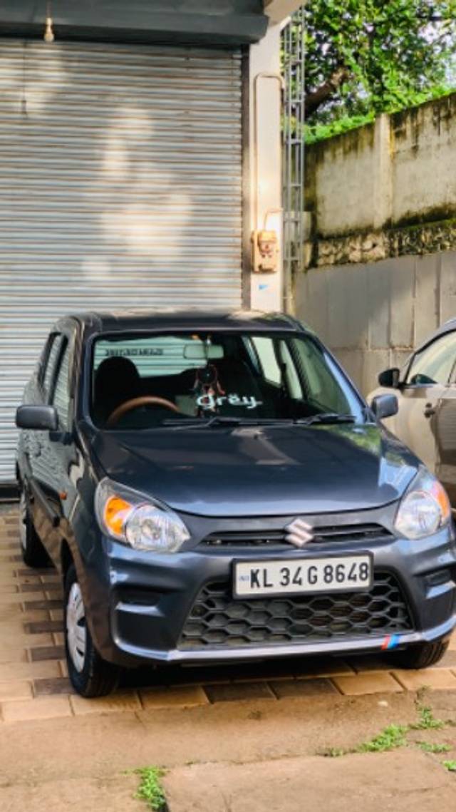 https://images10.gaadi.com/usedgaadi-sellcar/UsedCar/bfdbfade-f48c-445b-b307-d86ac715fc1b/95158f06-ea6e-4a3b-8215-3607aaa2a975.jpeg?imwidth=6400