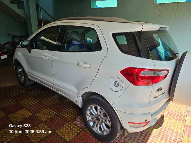 https://images10.gaadi.com/usedgaadi-sellcar/UsedCar/bfe67bb2-279c-4831-9496-f9eafd917399/5e860a2b-0262-447f-a52e-8c8d9ce7e981.jpg?imwidth=6400