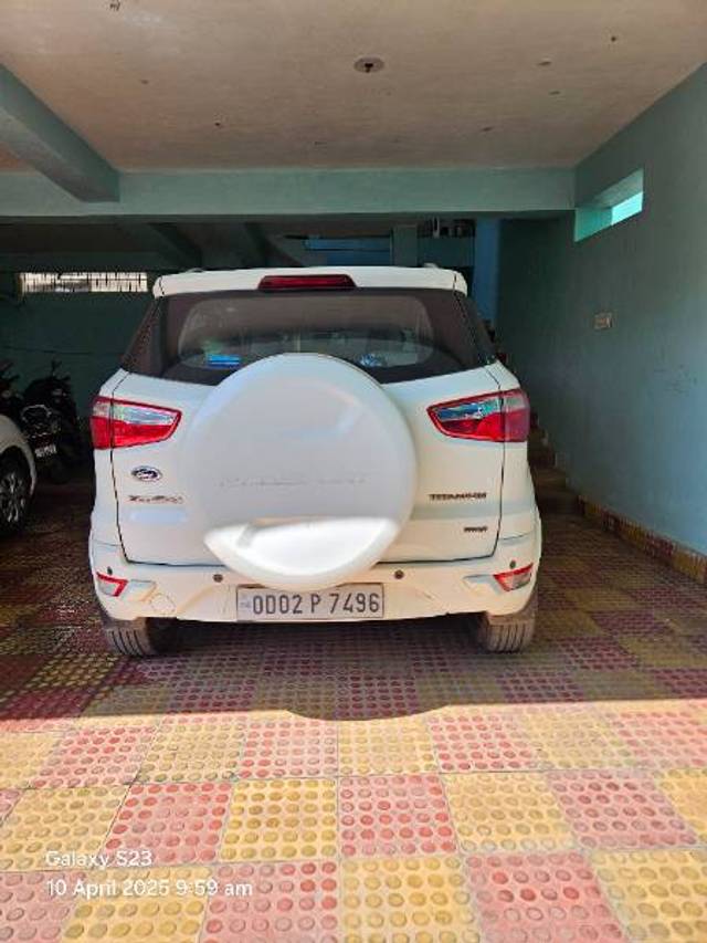 https://images10.gaadi.com/usedgaadi-sellcar/UsedCar/bfe67bb2-279c-4831-9496-f9eafd917399/a9e7dbe0-7e70-41a5-bdca-82e65fba34ab.jpg?imwidth=6402