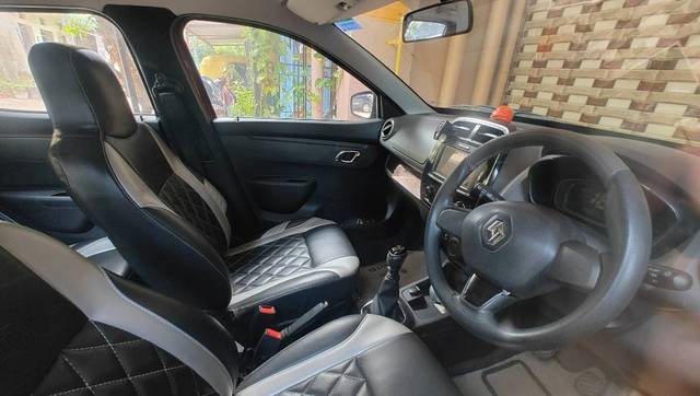 https://images10.gaadi.com/usedgaadi-sellcar/UsedCar/c07772bb-e522-4ae5-b033-bdf2e042d22e/1f94f596-a76c-4f21-ac45-12cf41dde61f.jpg?imwidth=6402