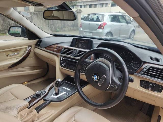 https://images10.gaadi.com/usedgaadi-sellcar/UsedCar/c078499b-2ef0-4e6d-9d76-ee093e405035/e6ebda4f-4431-4b71-a895-3574ce1db71a.jpg?imwidth=6401
