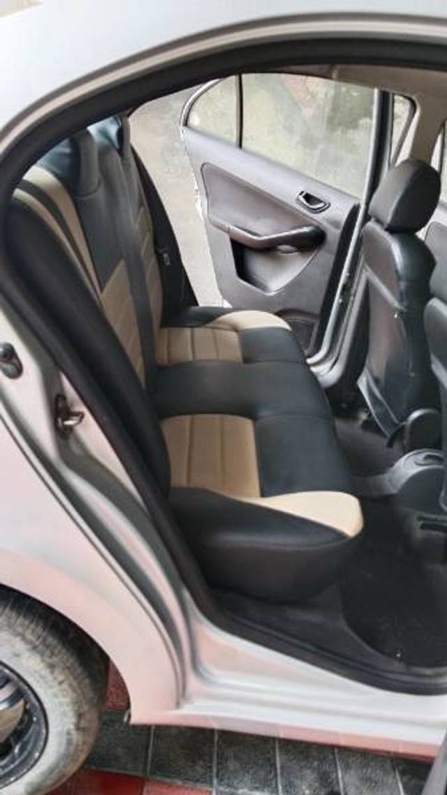 https://images10.gaadi.com/usedgaadi-sellcar/UsedCar/c087a9af-e6d5-4cc2-bc5e-e7fbf40a0bcc/d0fda924-8b8c-4fbb-bebc-80230e1b6523.jpg?imwidth=6402