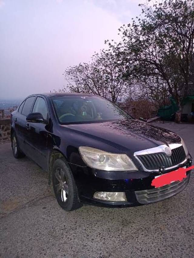 https://images10.gaadi.com/usedgaadi-sellcar/UsedCar/c0c220f3-fcec-45c9-b79b-3a769ac79662/0fa4b36d-aebe-4499-97e4-790bcd26dfa6.jpg?imwidth=6400