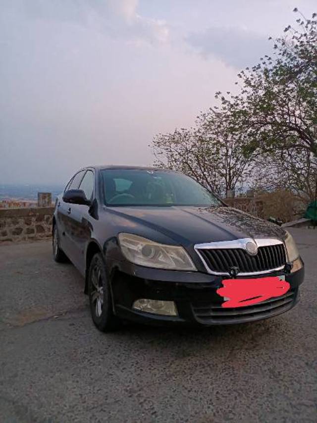 https://images10.gaadi.com/usedgaadi-sellcar/UsedCar/c0c220f3-fcec-45c9-b79b-3a769ac79662/9a024d9b-e555-4561-9013-371025a0bd9c.jpg?imwidth=6402