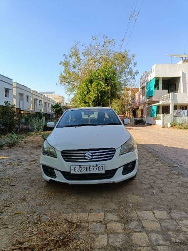 https://images10.gaadi.com/usedgaadi-sellcar/UsedCar/c0cf4cab-bbbb-4534-a9a4-5dfe83cfba72/3d9ed4ae-8cf8-4234-b527-25a0abb2b830.jpg?imwidth=6400