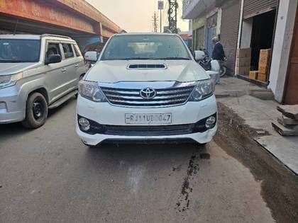 Toyota Fortuner 4x2 MT TRD Sportivo Toyota Fortuner 4x2 MT TRD Sportivo
