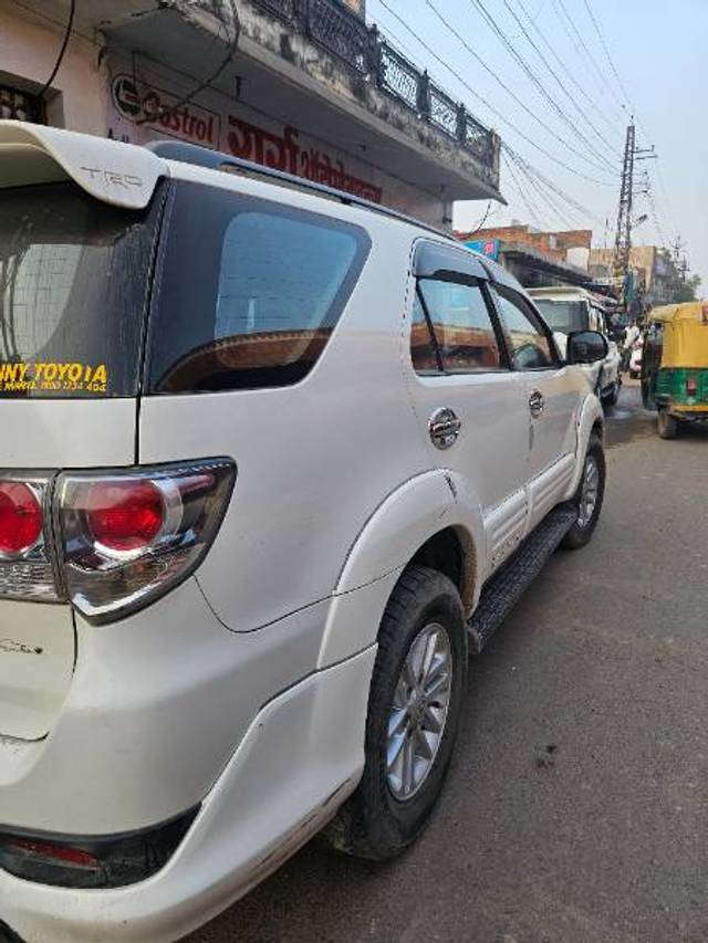 https://images10.gaadi.com/usedgaadi-sellcar/UsedCar/c0e43302-43bc-4af4-aea3-a9a0659ef7d7/ca644cb8-ab7d-4efd-9af7-7162c30120ce.jpg?imwidth=6402