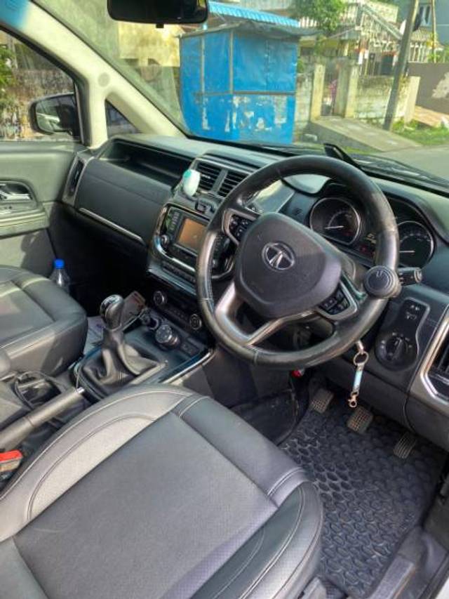 https://images10.gaadi.com/usedgaadi-sellcar/UsedCar/c0eb694b-46a2-446b-8667-bf6c1759ad0c/042c9dcb-31f1-4192-9248-406adb6b1a5c.jpg?imwidth=6402