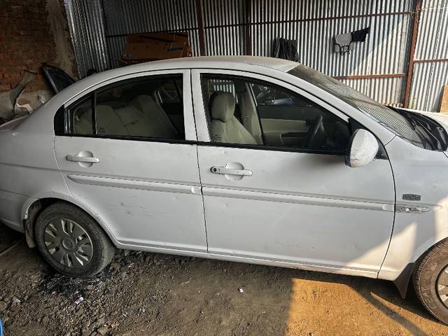 https://images10.gaadi.com/usedgaadi-sellcar/UsedCar/c110a33b-a769-403e-9a0a-a7a8d5b02de3/5b0dff76-a8db-47ff-aed1-dcf002422d92.jpg?imwidth=6401