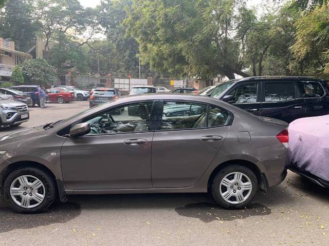 https://images10.gaadi.com/usedgaadi-sellcar/UsedCar/c1497795-383a-4345-8775-ccda7971637c/7305b104-7a93-4e2d-9fe3-c46cf73bfaeb.jpg?imwidth=6401