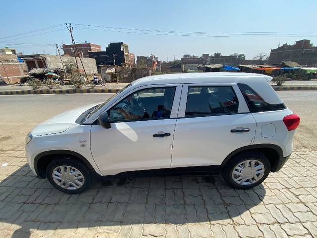 https://images10.gaadi.com/usedgaadi-sellcar/UsedCar/c159aaef-47cd-4a5f-9c58-a265d9306688/0d0dcdd6-8010-4262-ba5a-2e9a1db5fcc8.jpeg?imwidth=6402