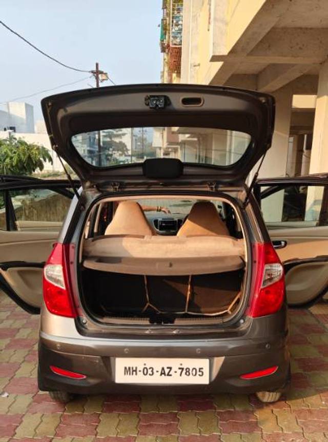 https://images10.gaadi.com/usedgaadi-sellcar/UsedCar/c19d8176-2e4a-4471-8d85-dfff6e6450c1/d21ae8c3-e736-4cf3-9c40-7c6721707d04.jpg?imwidth=6402