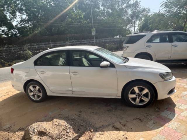 https://images10.gaadi.com/usedgaadi-sellcar/UsedCar/c1bf5b1c-a12c-4292-969a-f2c0a41489e7/b8a3c43d-7fe4-41cd-bdfc-618e004606f1.jpeg?imwidth=6401