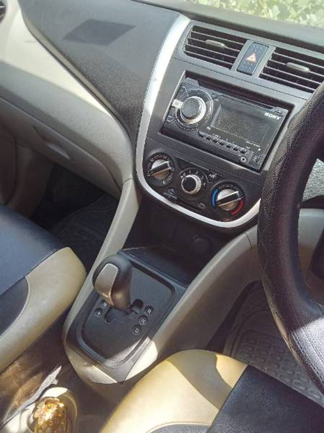 https://images10.gaadi.com/usedgaadi-sellcar/UsedCar/c1e7a17e-cc43-459f-9aac-f69564641601/167946da-935c-4089-87d5-c00e6a64fd26.jpg?imwidth=6402