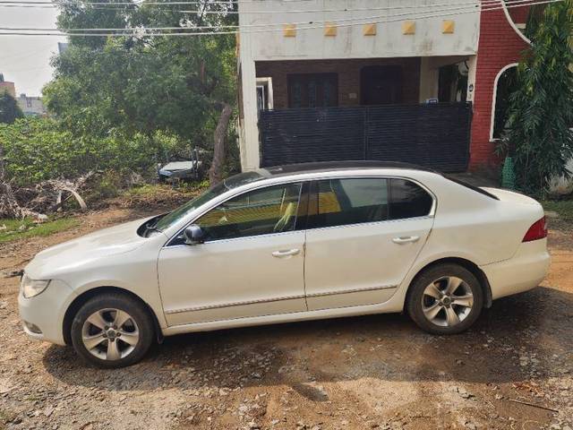 https://images10.gaadi.com/usedgaadi-sellcar/UsedCar/c1ff062f-30ed-4335-9017-c52687c07bf8/f309dad7-fc26-42a5-a991-5890b4a98cd4.jpg?imwidth=6402