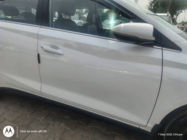 https://images10.gaadi.com/usedgaadi-sellcar/UsedCar/c21bb2e6-5860-4e91-a001-306589a93a0b/1d264f65-762d-4156-850b-ce24995fbae5.jpg?imwidth=6401