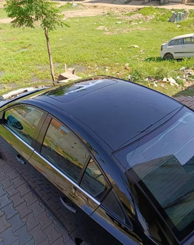 https://images10.gaadi.com/usedgaadi-sellcar/UsedCar/c22fa654-d63b-46c0-9e55-b9de26dec7bf/4460cdcf-a297-4a30-83de-b6022b0958dd.jpeg?imwidth=6401