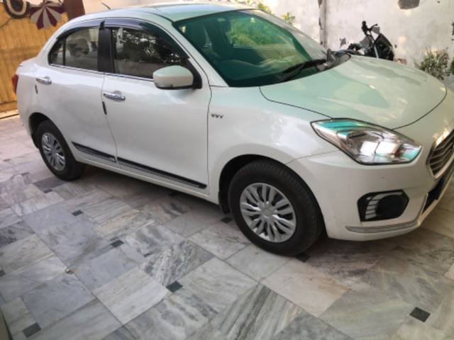 https://images10.gaadi.com/usedgaadi-sellcar/UsedCar/c23a41b6-432c-481a-af68-727afaec2e13/54ef1347-ae9e-4c8f-aa68-4c8d805edd29.jpeg?imwidth=6401