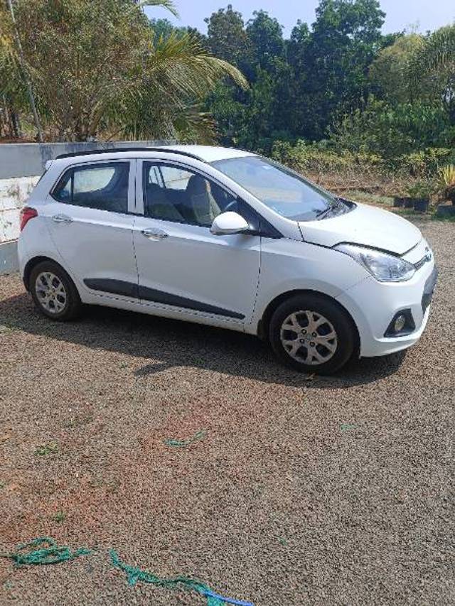 https://images10.gaadi.com/usedgaadi-sellcar/UsedCar/c2983daa-3d7e-4521-ab98-af1e0934356d/cd0309b7-ef37-46fd-9b10-03fbb6249eeb.jpg?imwidth=6400