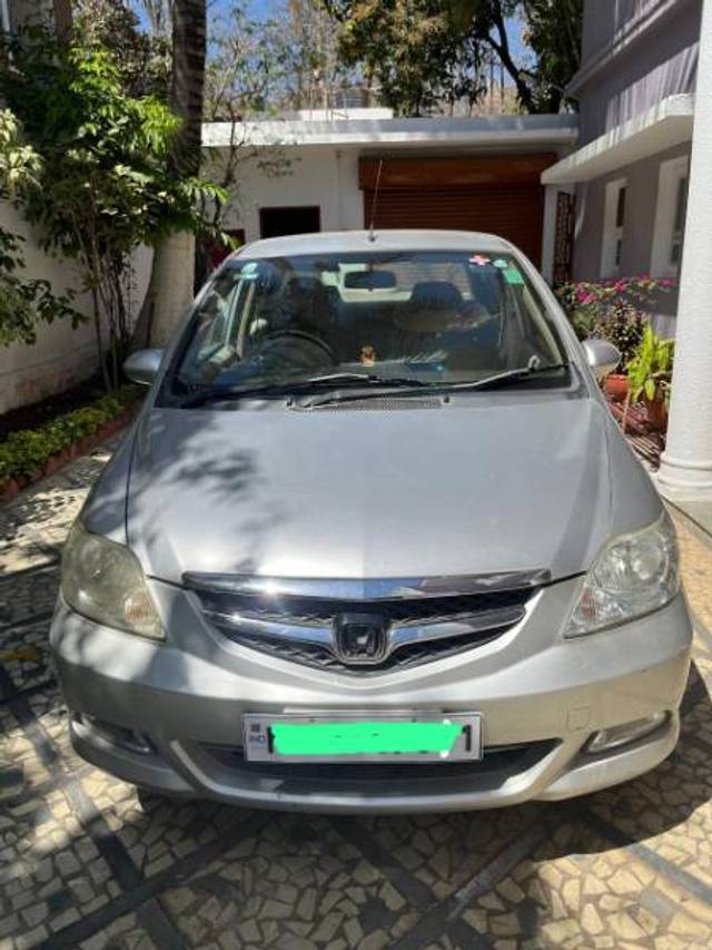 https://images10.gaadi.com/usedgaadi-sellcar/UsedCar/c29c01ae-bc00-47be-bcd3-dbda2188bd24/dde5b9af-72e6-454f-a157-765167ed2cbc.jpg?imwidth=6400