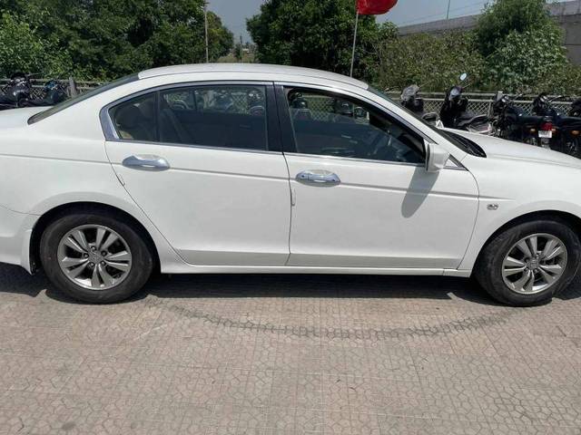 https://images10.gaadi.com/usedgaadi-sellcar/UsedCar/c2ed0309-9e7f-43a9-a055-b675e0856dd3/99cd05f4-dd8f-4201-95a9-f0173332843f.jpg?imwidth=6401