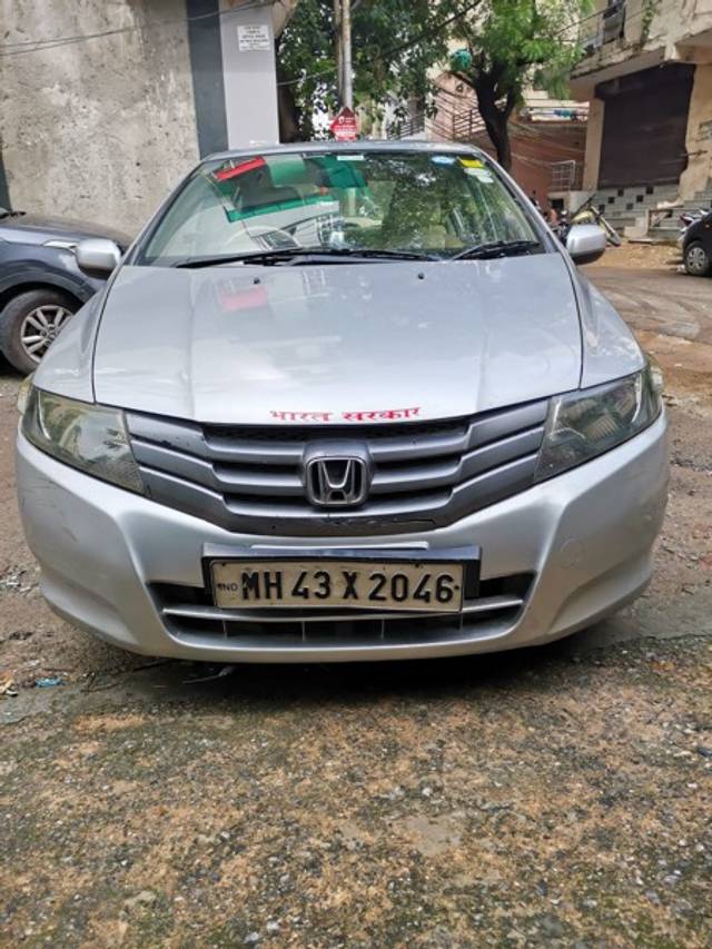 https://images10.gaadi.com/usedgaadi-sellcar/UsedCar/c3099308-7a3d-4ff9-9de9-923e7bb2957a/3fdec20b-ff9d-42d3-ad8a-592d3970bfeb.jpeg?imwidth=6400