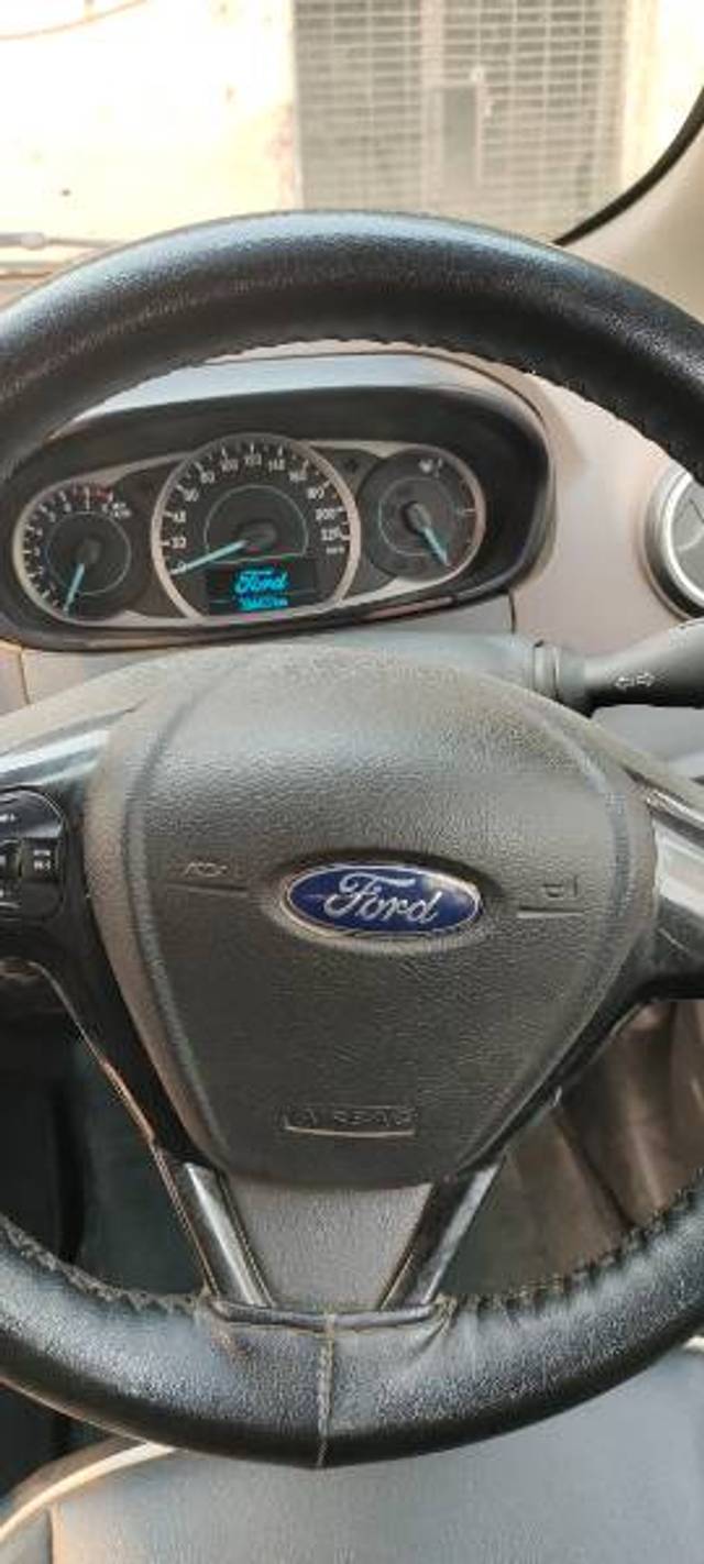 https://images10.gaadi.com/usedgaadi-sellcar/UsedCar/c3173117-a8d9-46b0-8ba3-589ec132a349/c1f0adb0-95d2-4258-b8dc-ac61194cb9c4.jpg?imwidth=6400