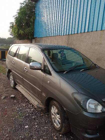 Toyota Innova 2.5 V Diesel 7-seater Toyota Innova 2.5 V Diesel 7-seater