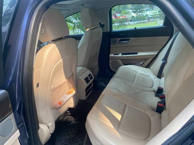 https://images10.gaadi.com/usedgaadi-sellcar/UsedCar/c350e558-4b32-4e37-9e44-840baabf6a7f/0fc55978-4e30-4642-926e-52a465980a81.jpg?imwidth=6401