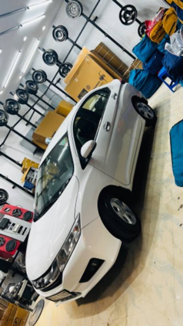 https://images10.gaadi.com/usedgaadi-sellcar/UsedCar/c36f33a6-a4a0-43b4-ae84-771d18579df7/f54aecdb-0e5f-4257-ba88-0a1531711f37.jpeg?imwidth=6402