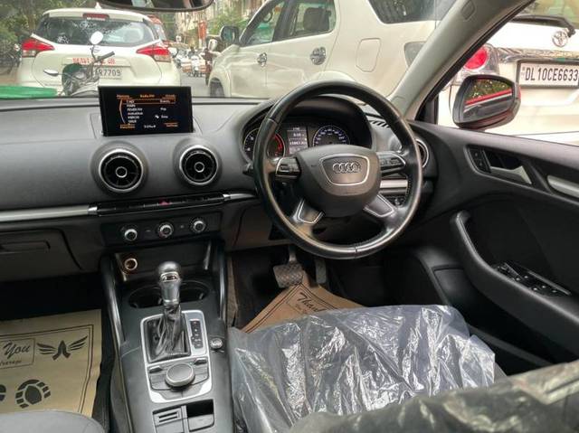 https://images10.gaadi.com/usedgaadi-sellcar/UsedCar/c375e80b-c381-4a2c-a060-dc1286997329/adee2007-da1d-468f-be6e-38f4b75ff4e3.jpeg?imwidth=6402